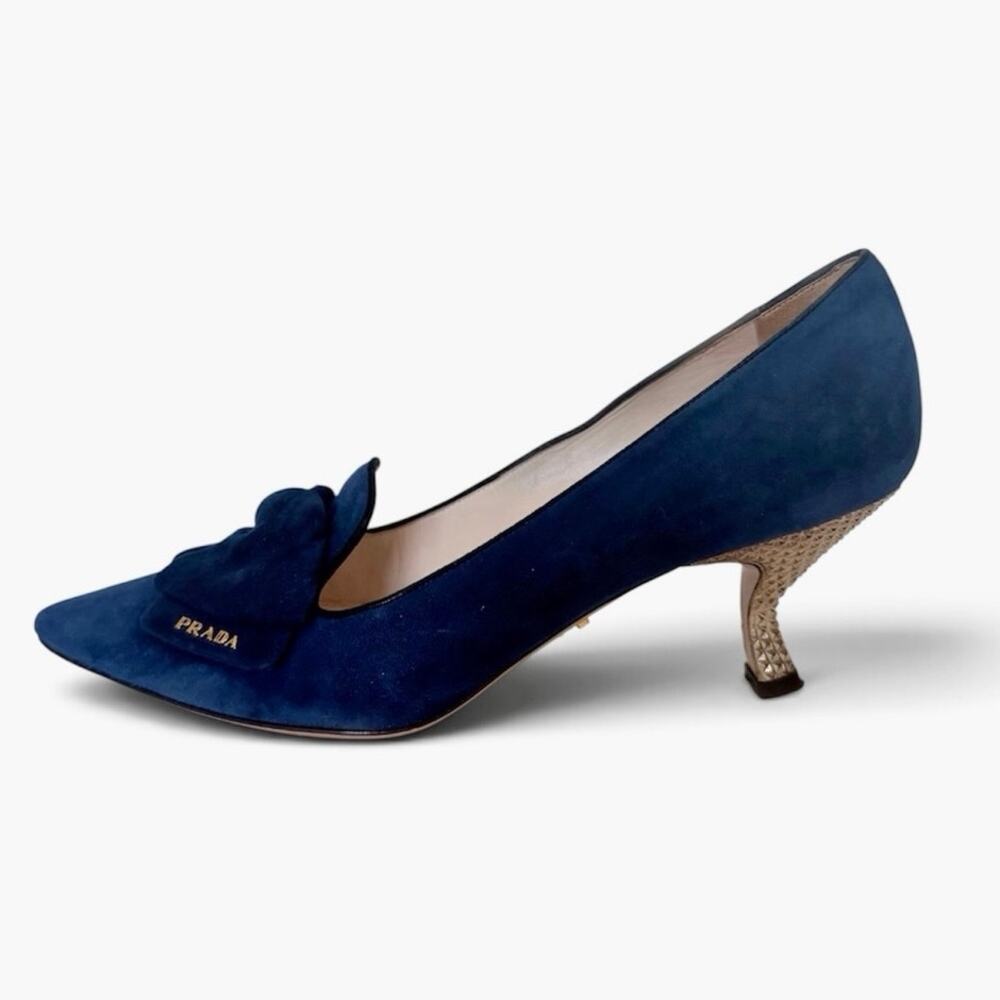 Prada Navy Suede Bow Pointed Toe Gold Kitten Heel Pumps 38.5 Italy